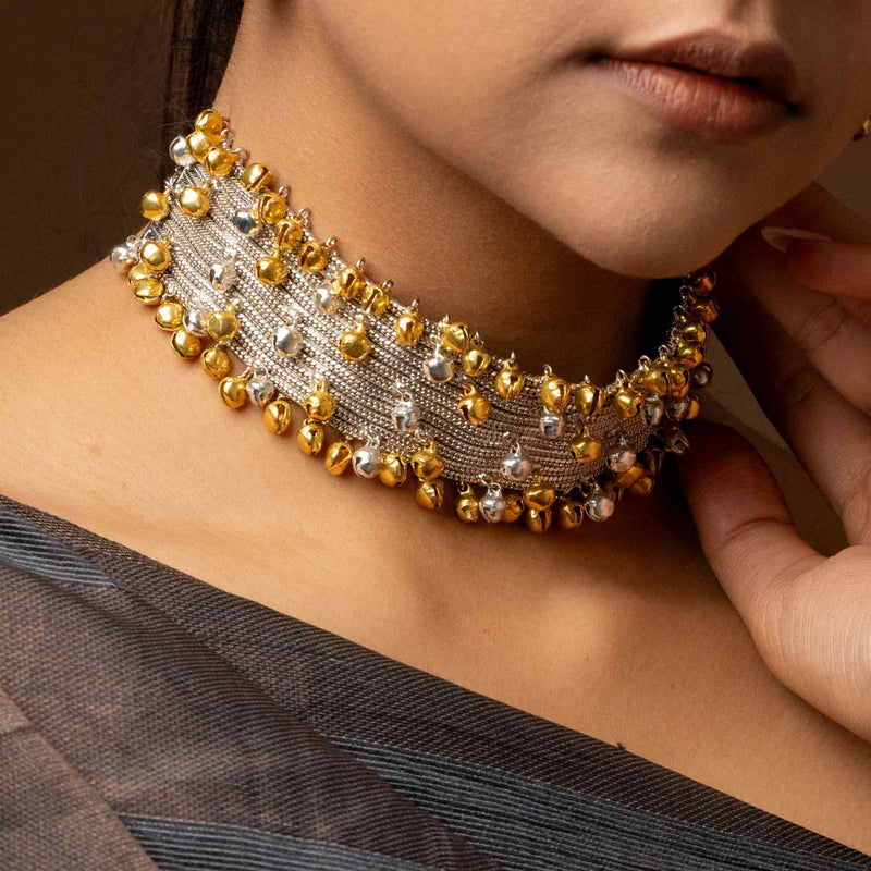 Broad Ghungroo Choker and Studs Combo